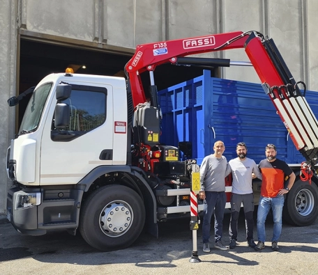 Fassi F135A.0.24 crane + tipper delivery