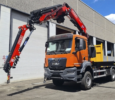 Fassi F345RB.2.26 knuckle boom crane