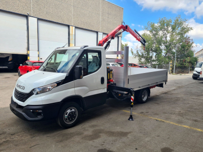 grua fassi f32 en iveco con caja fija aluminio