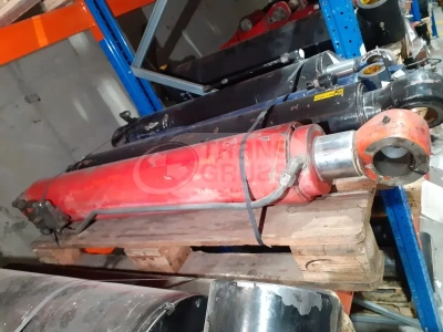 Cilindro secundario para grúa usada Fassi F190.24