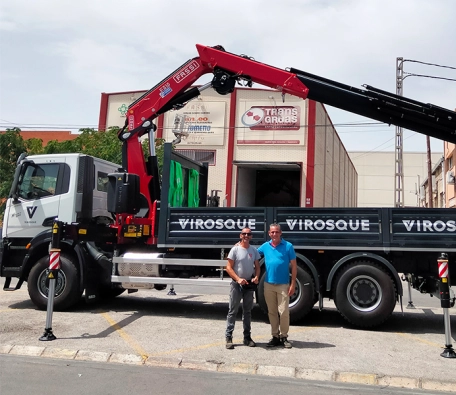 Entrega grúas Fassi  a Grúas Virosque