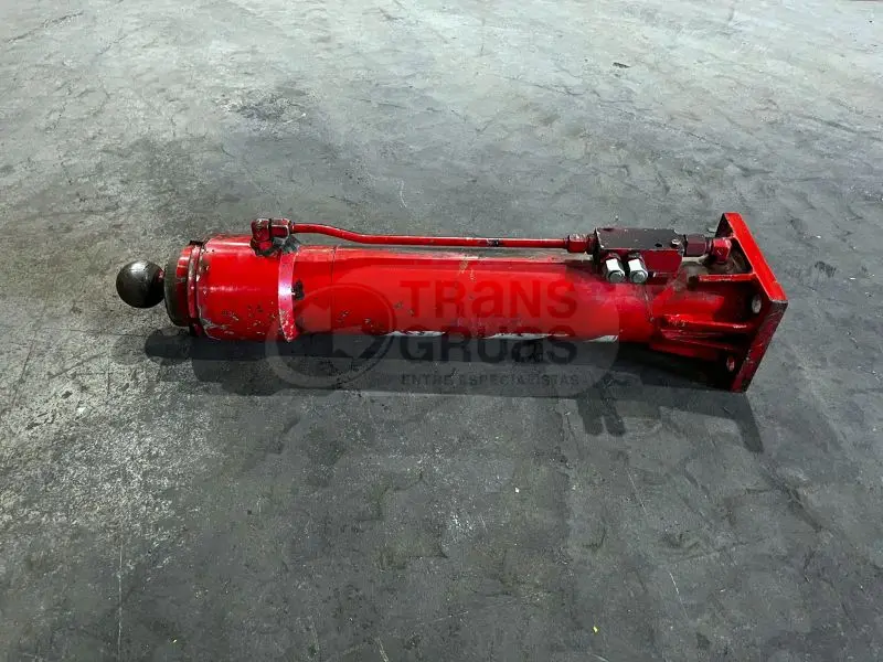 Used jack stabilizer for Fassi crane F360BXP