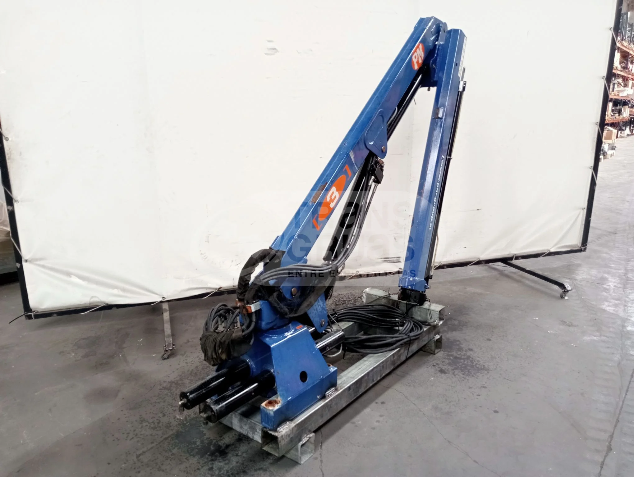 grua de segunda mano pm3rl para montar sobre camion pequeño (2).webp