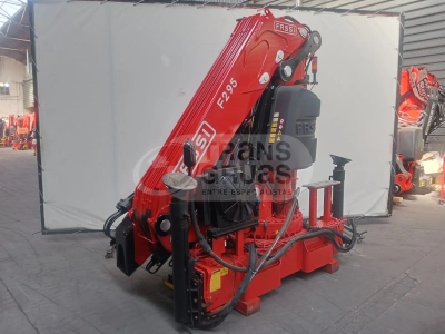 grua en venta fassi usada para camiones (4).webp