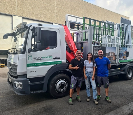 Fassi F85B knuckle boom crane