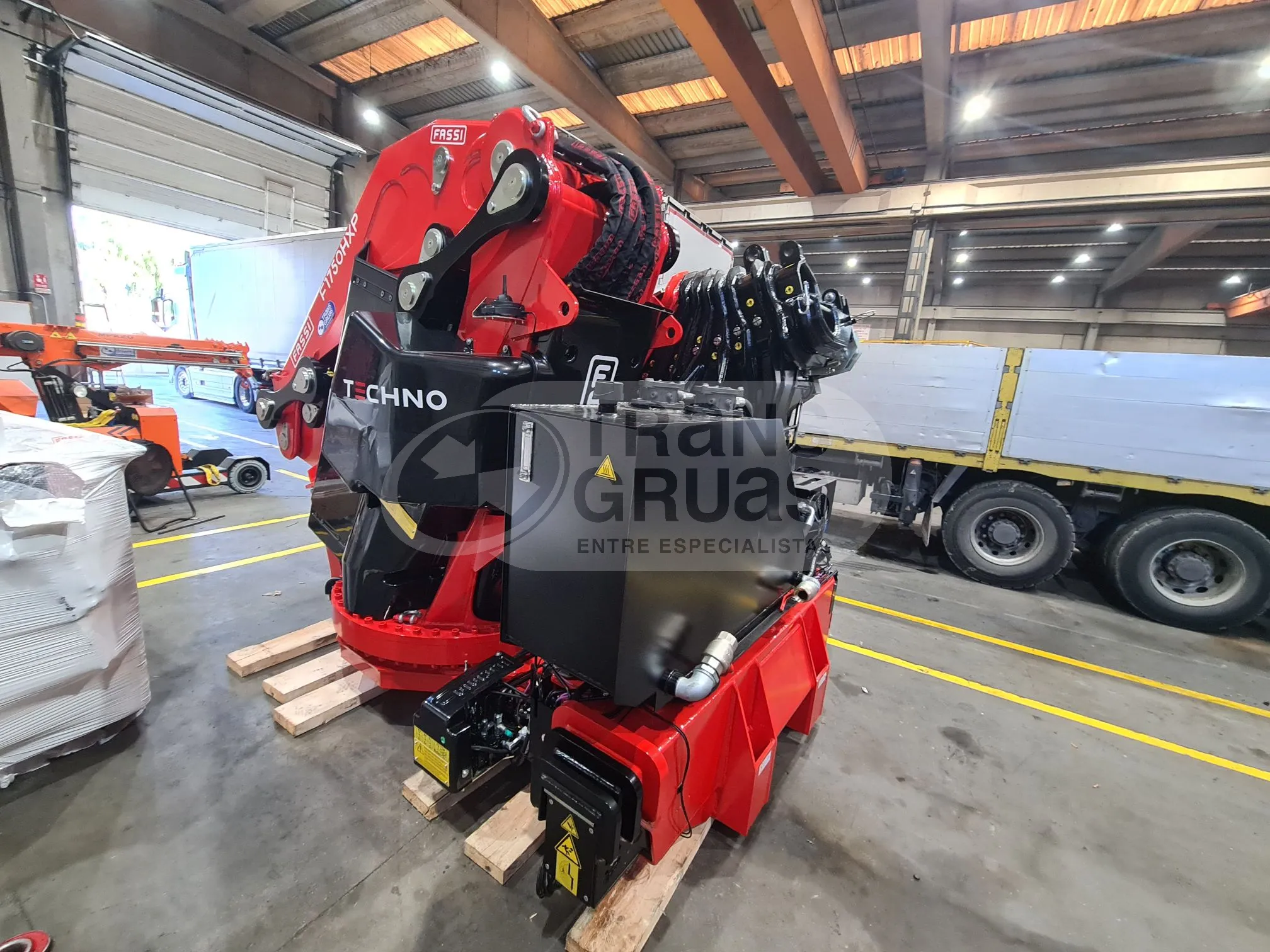 grua hidraulica fassi f1750 para cargas pesadas (6).webp