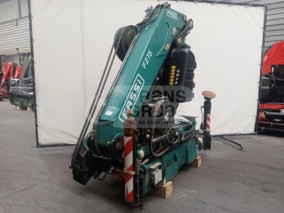 grua hidraulica fassi f275 para camion gama media (2).webp