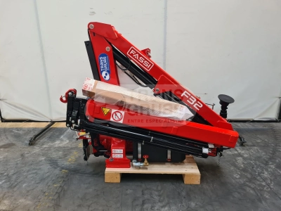 grua hidraulica fassi f32 para camion pequeño en venta (4).webp