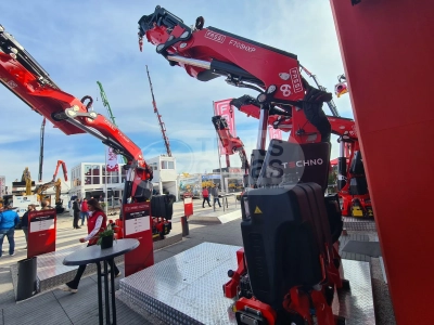 grua hidraulica fassi gama techno de 60tm (5).webp