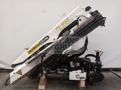 grua hidraulica palfinger pk6001 para camion pequeño.webp