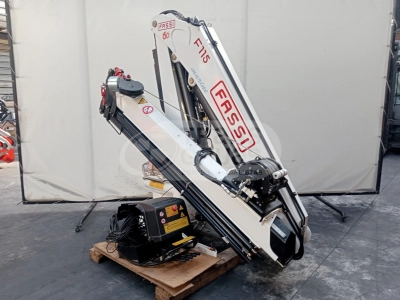 grua marina en venta para embarcaciones de 10tm (3).webp