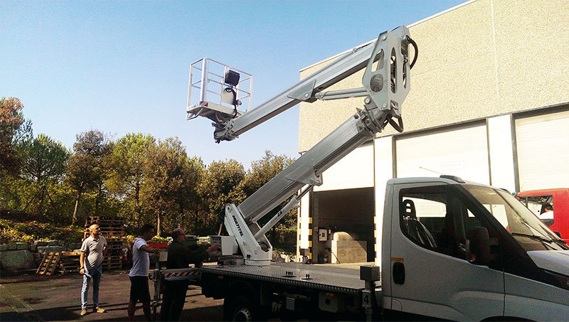 Truck mounted aerial platform MX250