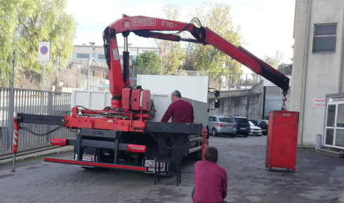 Rear mounting of a Fassi crane F110A.23