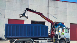 A Liv L140NZ78 recycling crane for iron company