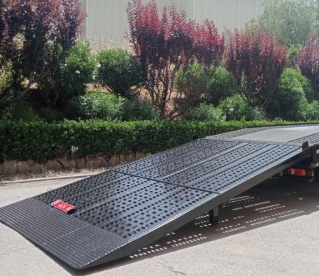 Machinery carrier delivery to Joysat