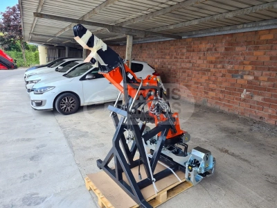 manipulador de 500 kg para vigas y tubos jekko (6).webp