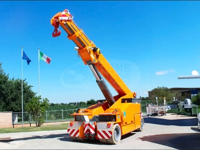 40 ton electric pick and carry crane JMG MC400S
