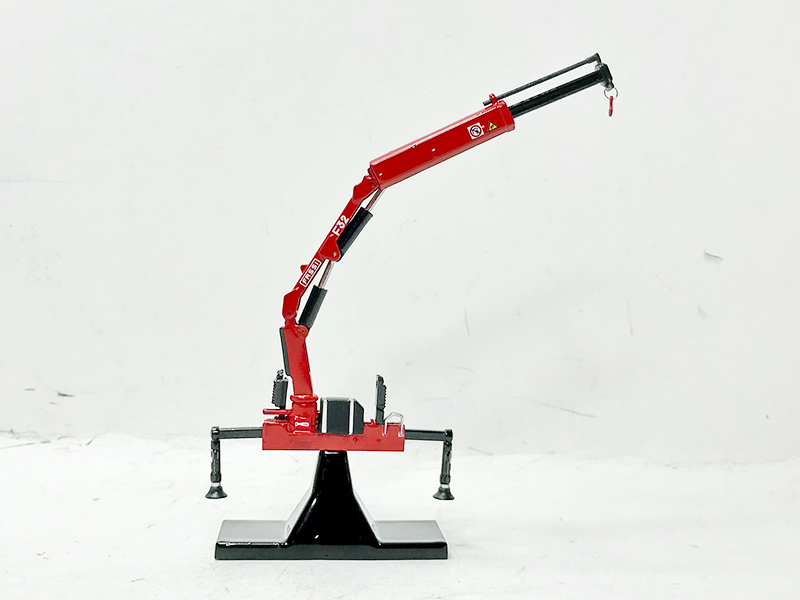Fassi F32 scale model on the floor