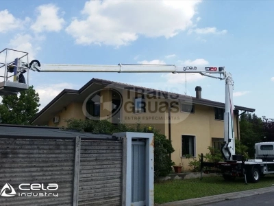 plataforma aerea sobre camion de 28m.webp