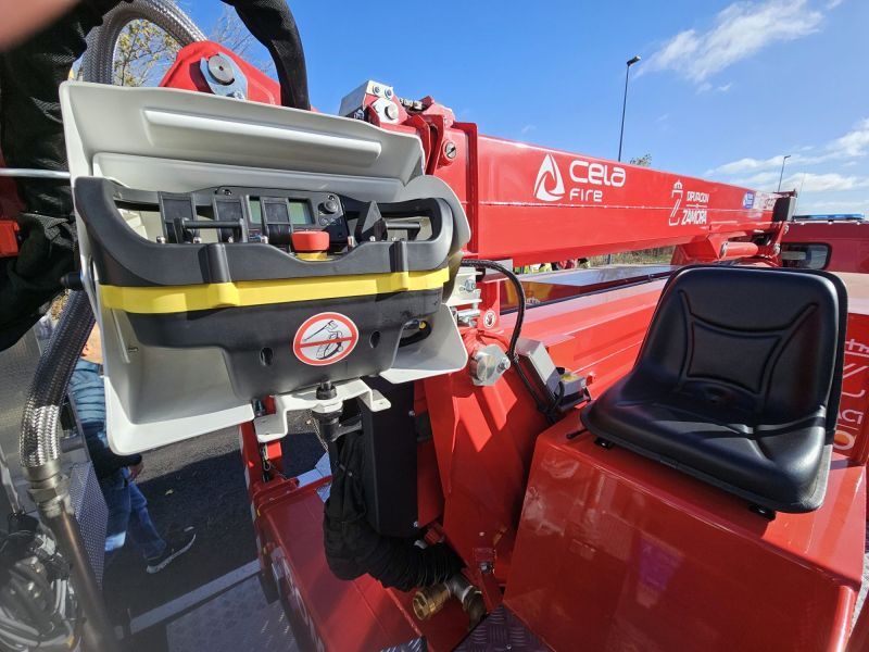 Cela DT22F aerial platform for firefighters