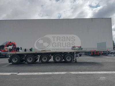 semiremolque para llevar maquinaria capacidad 83500kg.webp